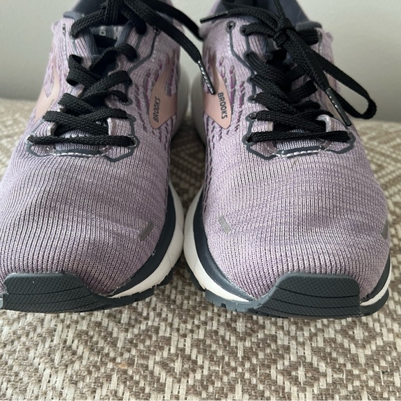 Brooks Women's Athletic Shoes Ghost- Purple and Gray - Picture 10 of 11